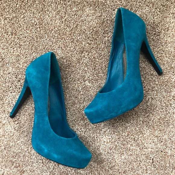 BCBGeneration Parade Teal Leather Pumps Heels 8.5 - Picture 1 of 4